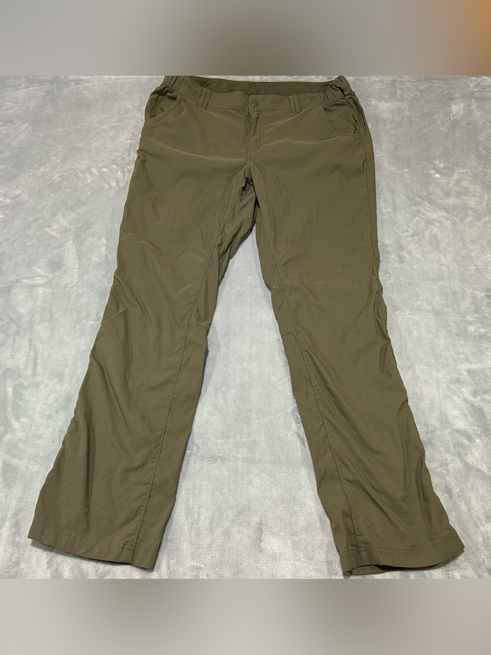 Duluth Trading Co. Green Twill Mid Rise Straight Leg Pants Zip Pockets 33"